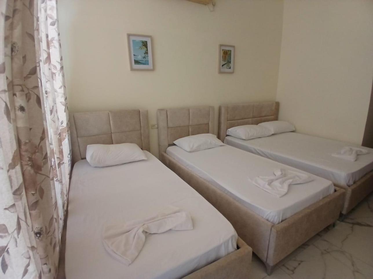 Hotel Rossi Вльора Екстер'єр фото