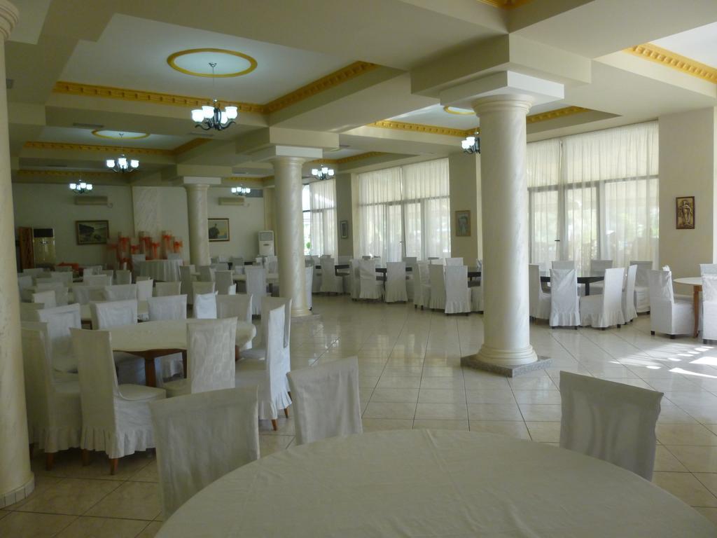 Hotel Rossi Вльора Екстер'єр фото